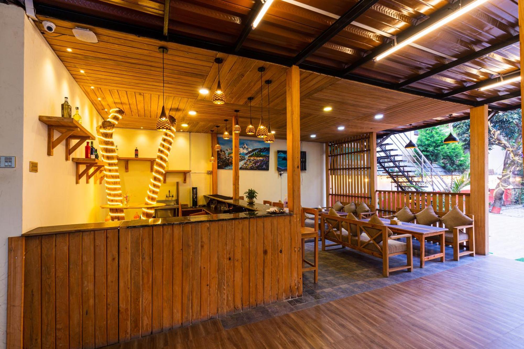 Hotel Harmony & Little Bites Bistro Jawlakhel Ngoại thất bức ảnh