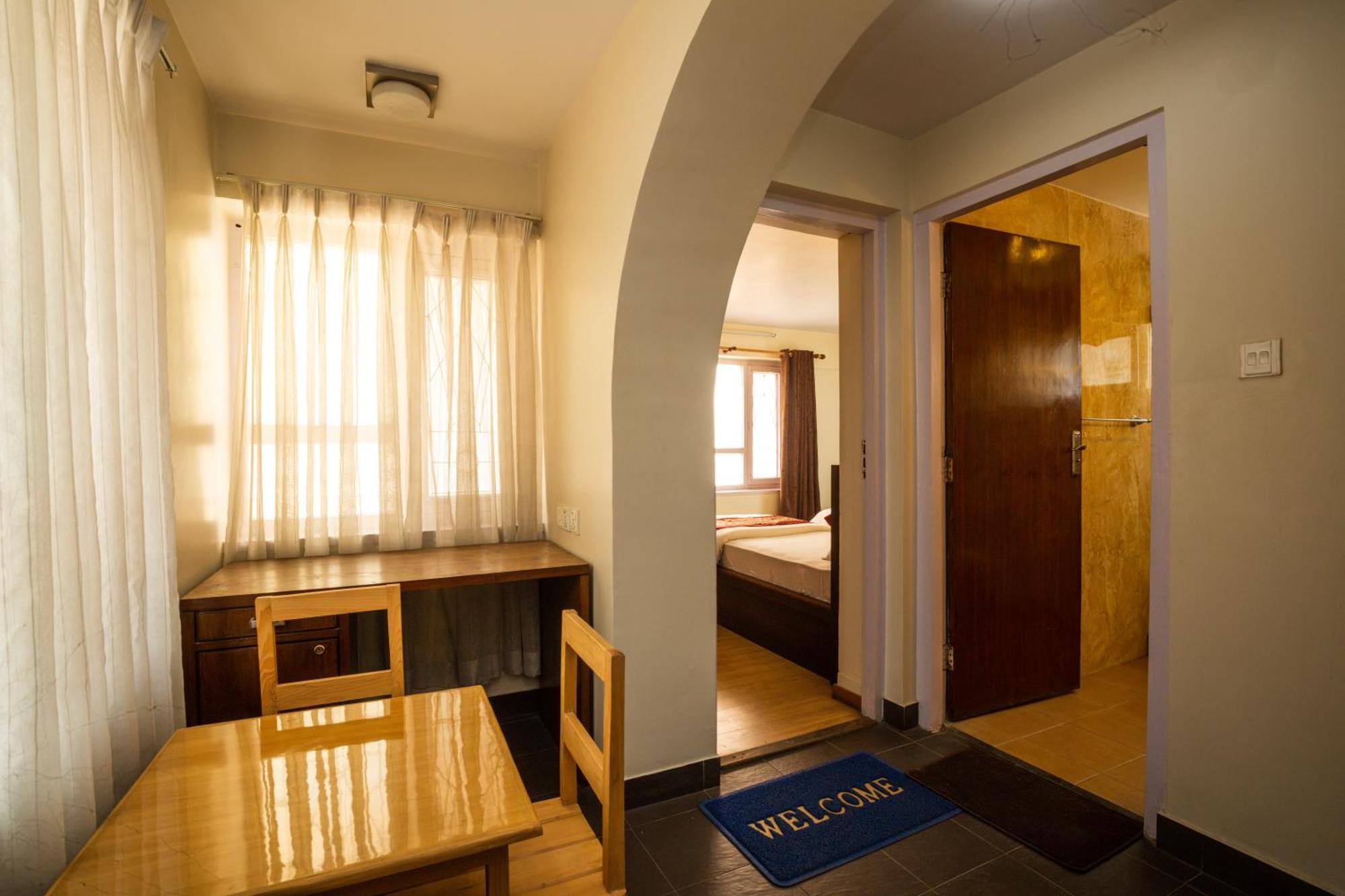 Hotel Harmony & Little Bites Bistro Jawlakhel Ngoại thất bức ảnh